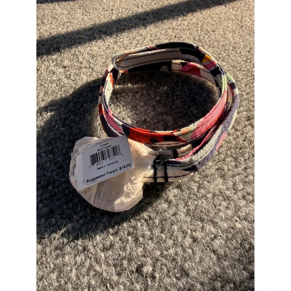 Vera Bradley Lanyard Mod Paisley Pink Navy Floral ID Key Holder New NWT